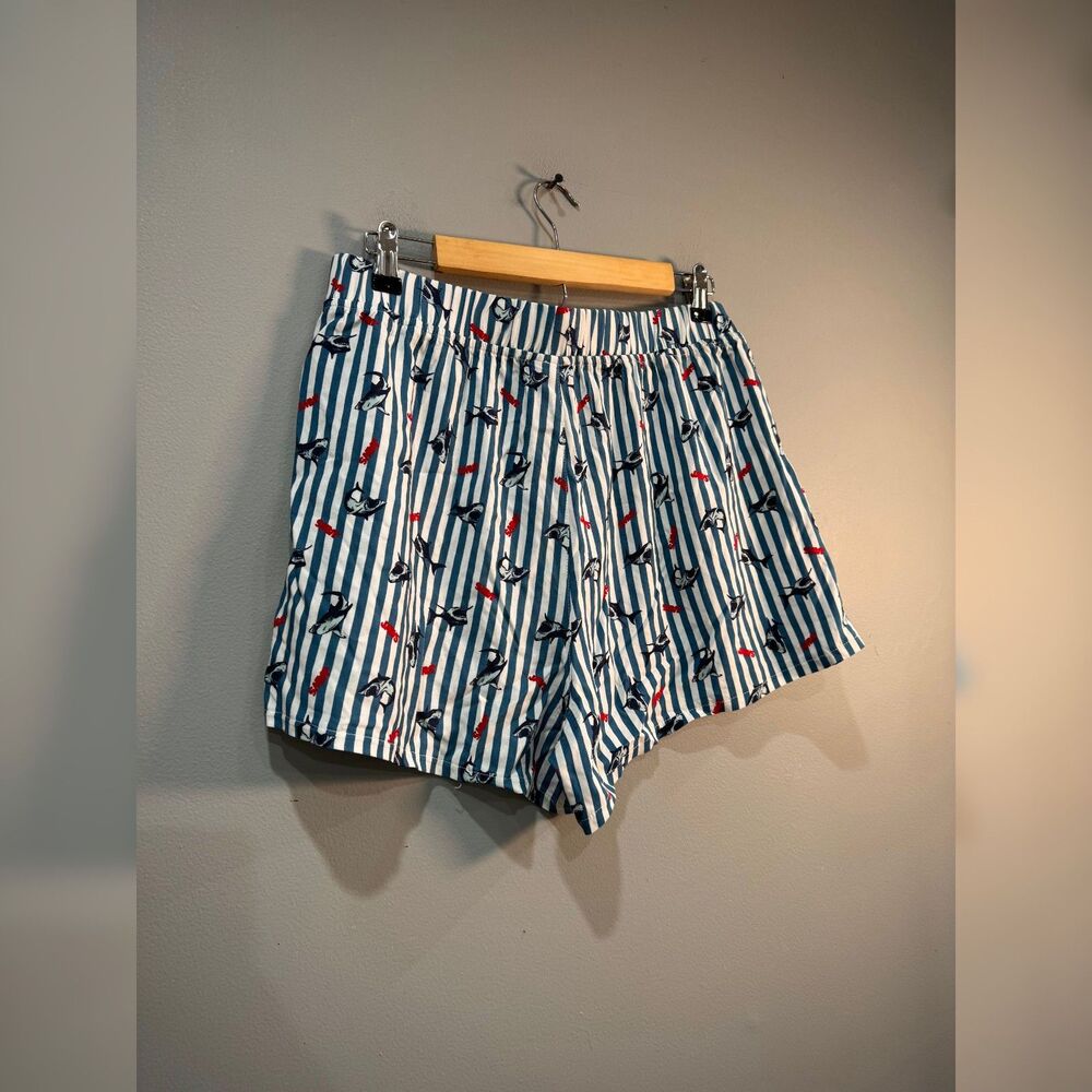 Women's Hot Topic Jaws 50th Anniversary Boxer Shorts Size XL NWT - Picture 4 of 6